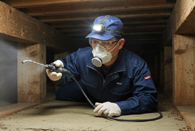 シロアリ駆除作業イメージ